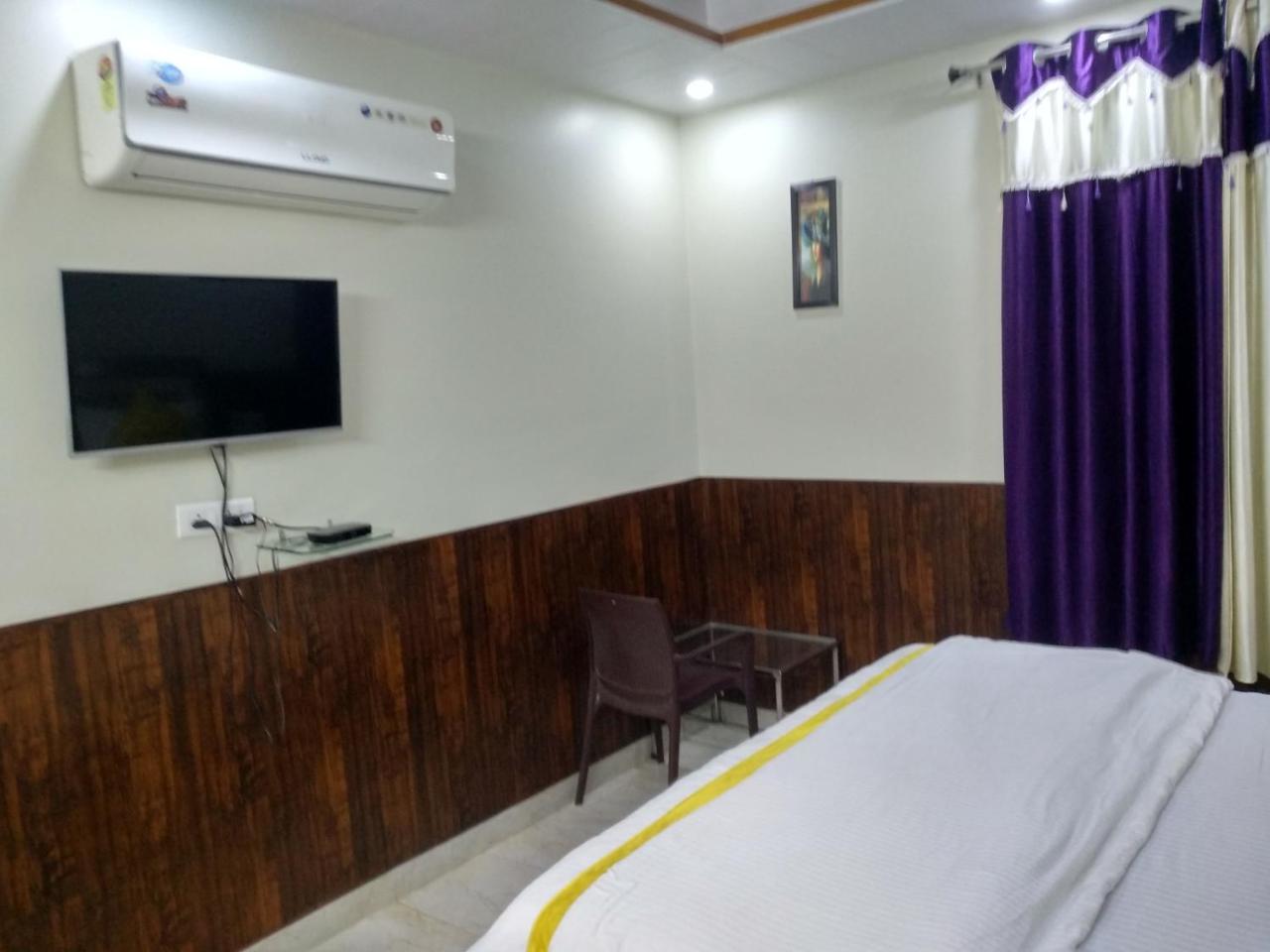 Hotel Rb Palace Dhaulpur Luaran gambar