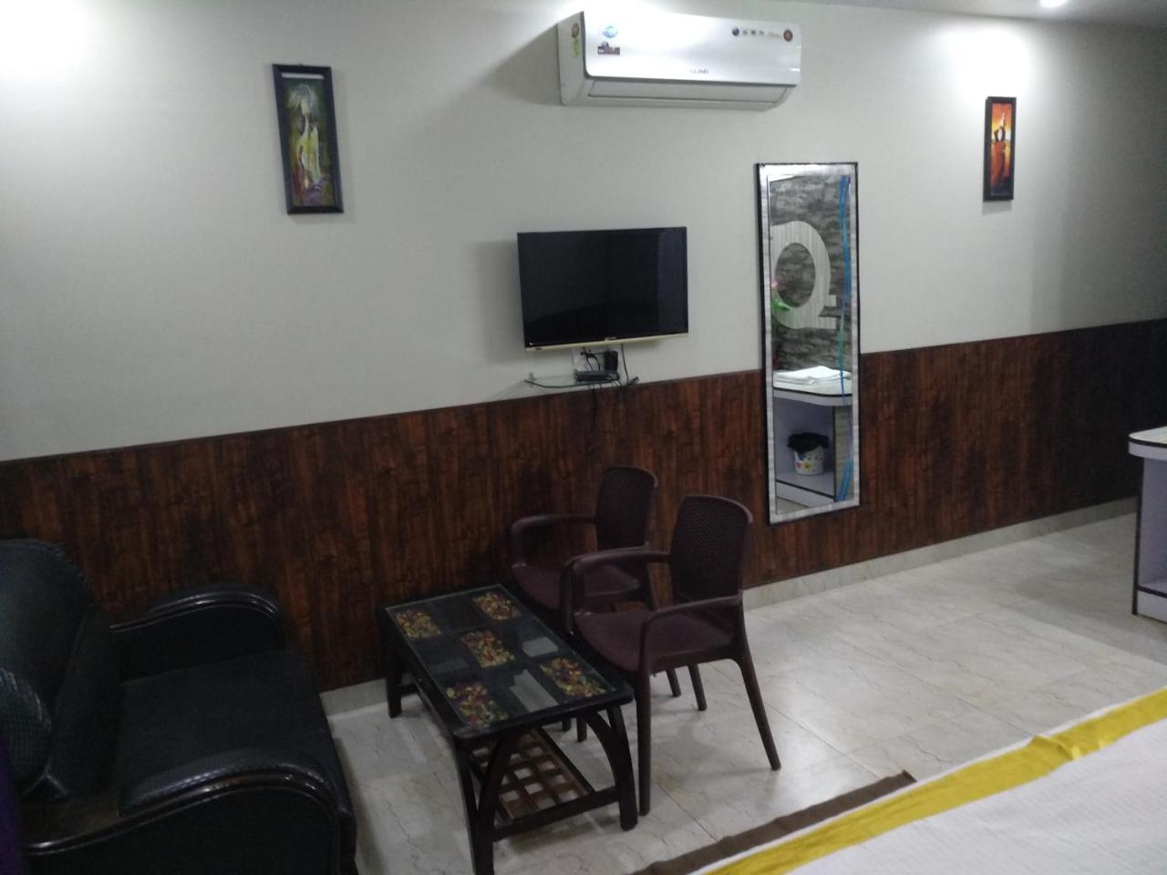 Hotel Rb Palace Dhaulpur Luaran gambar
