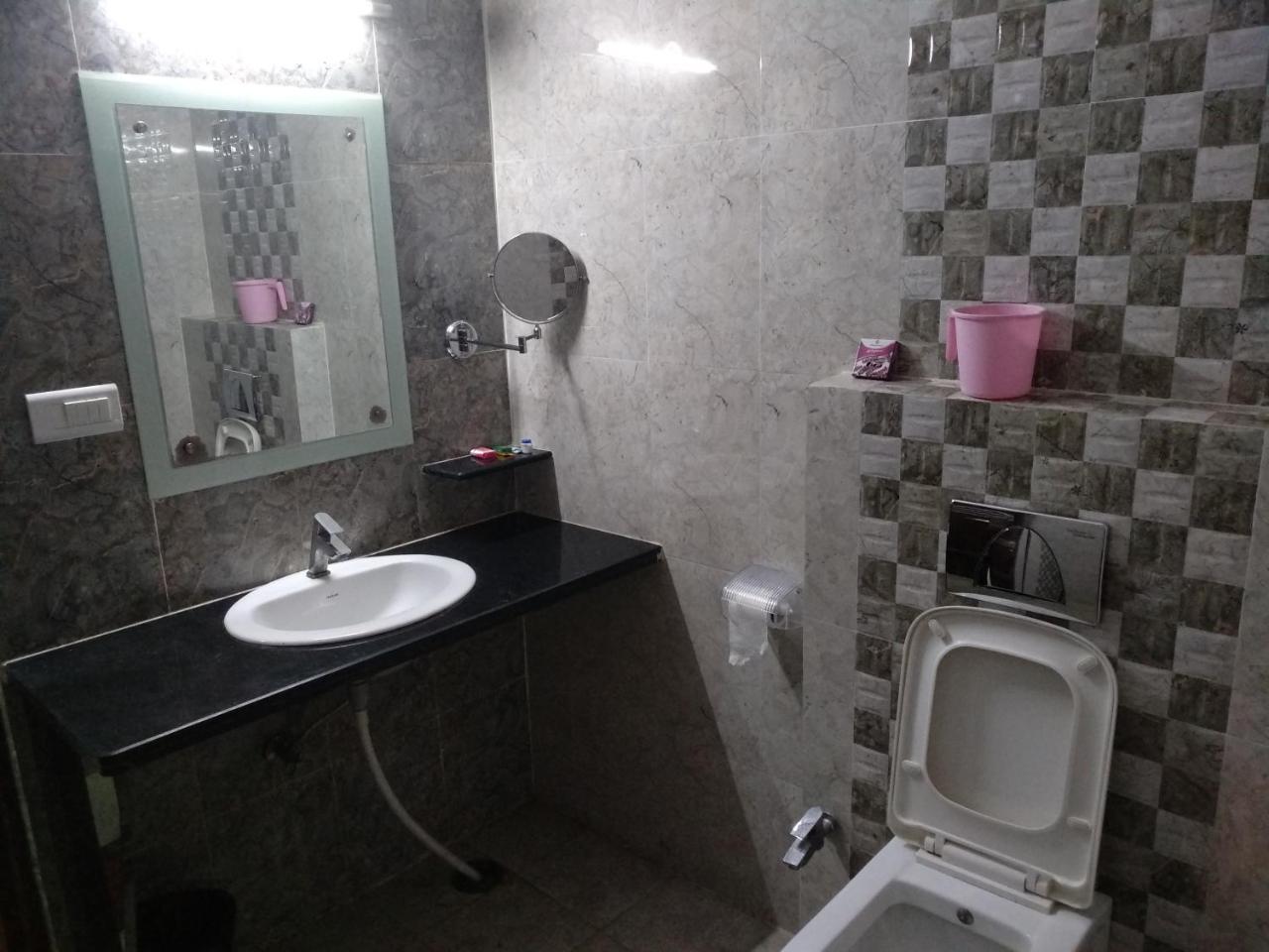 Hotel Rb Palace Dhaulpur Luaran gambar