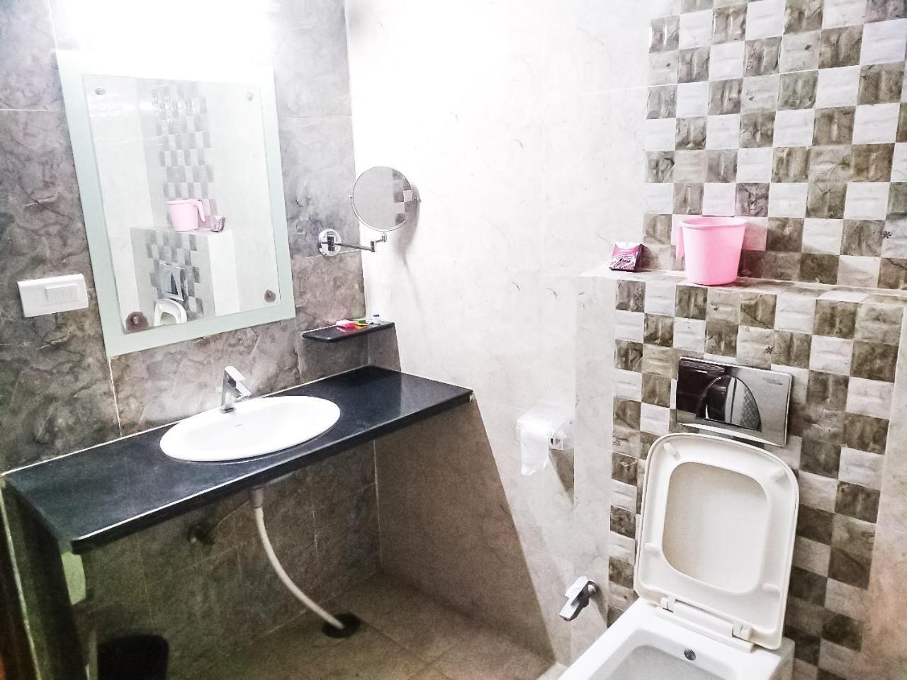 Hotel Rb Palace Dhaulpur Luaran gambar